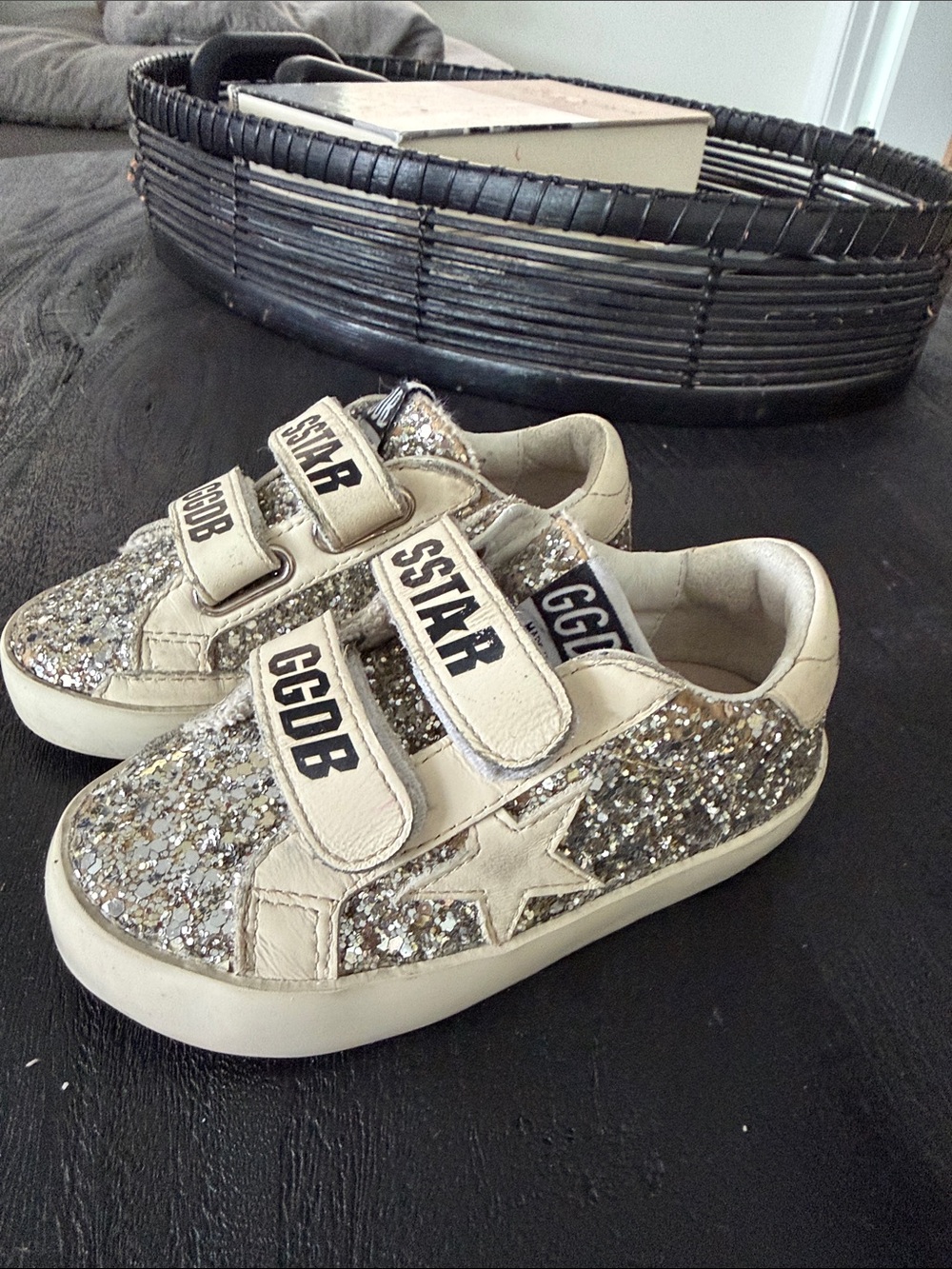 Golden Goose Kids Glitter Star Strap Sneakers in Gold and Cream